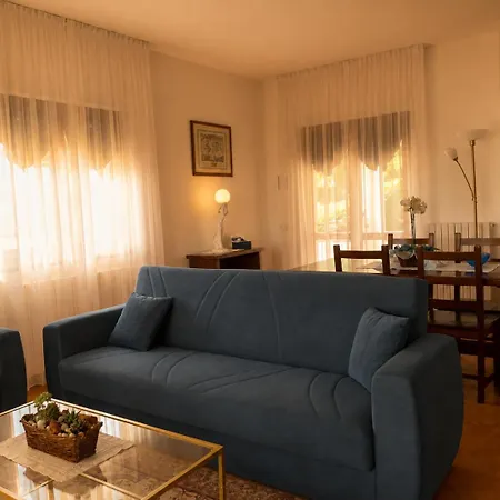 Acero Rosso Apartment *
