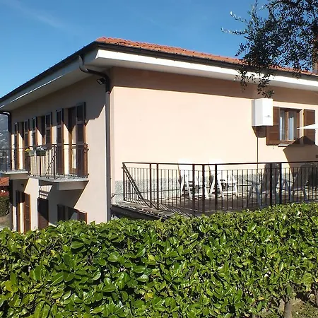 Acero Rosso Apartment