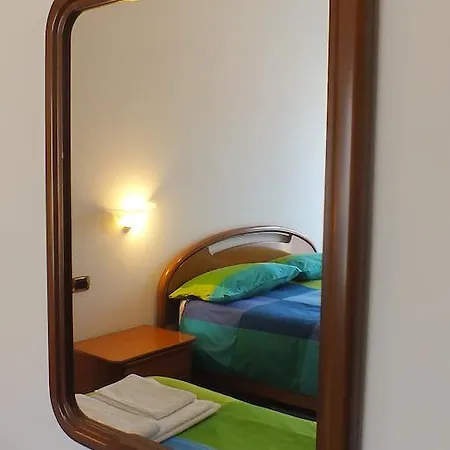 Acero Rosso ベッラージョ